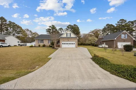 216 Pinewood Drive New Bern NC 28562