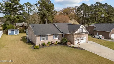 216 Pinewood Drive New Bern NC 28562