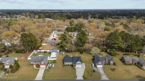 216 Pinewood Drive New Bern NC 28562