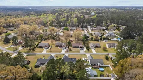 216 Pinewood Drive New Bern NC 28562