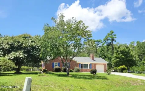 501 Oak Lane Newport NC 28570
