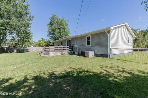 69 Sanders Drive Hubert NC 28539