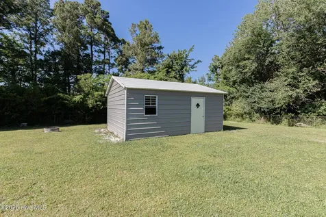 69 Sanders Drive Hubert NC 28539