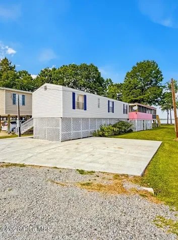 780 Hollis Drive Blounts Creek NC 27814