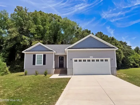 604 Sonata Court Richlands NC 28574