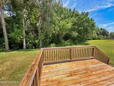 604 Sonata Court Richlands NC 28574