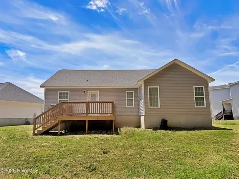 604 Sonata Court Richlands NC 28574