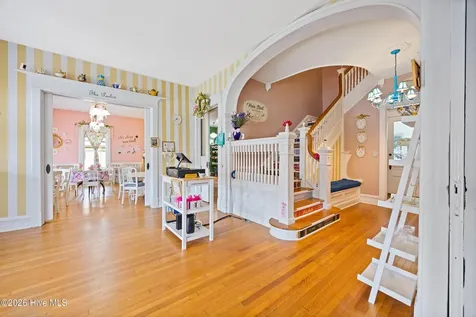 104 W Main Street Elizabeth City NC 27909