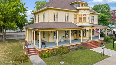 104 W Main Street Elizabeth City NC 27909