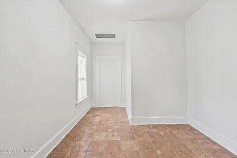 104 W Main Street Elizabeth City NC 27909
