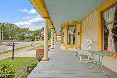 104 W Main Street Elizabeth City NC 27909