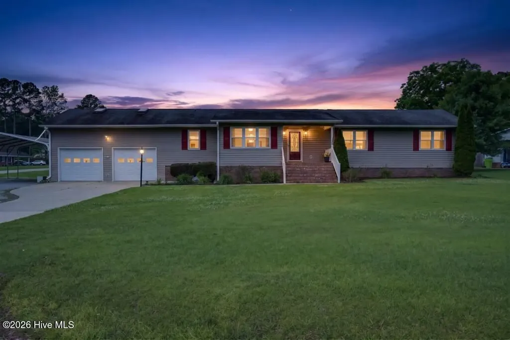 715 Oakdale Avenue New Bern NC 28562