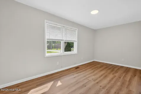 715 Oakdale Avenue New Bern NC 28562