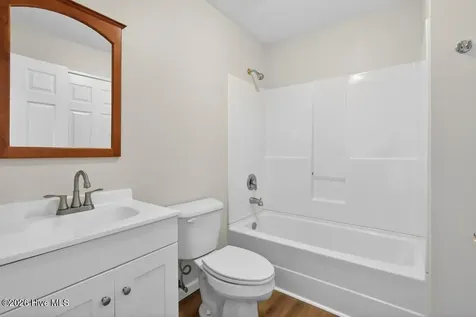 715 Oakdale Avenue New Bern NC 28562