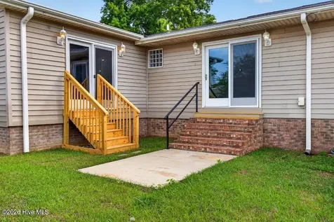715 Oakdale Avenue New Bern NC 28562