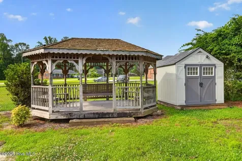 715 Oakdale Avenue New Bern NC 28562