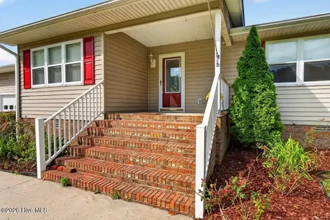715 Oakdale Avenue New Bern NC 28562