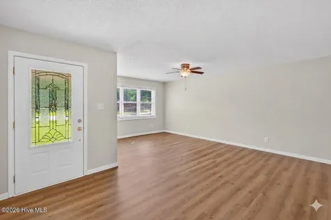 715 Oakdale Avenue New Bern NC 28562