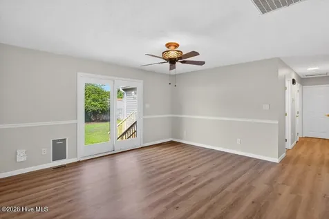 715 Oakdale Avenue New Bern NC 28562
