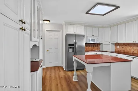 715 Oakdale Avenue New Bern NC 28562