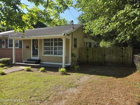 110 E Holland Street Chadbourn NC 28431