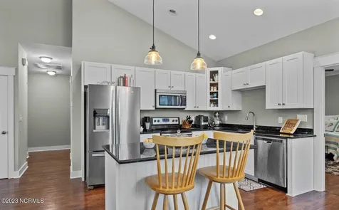 112 Meadowbrook Court Cedar Point NC 28584