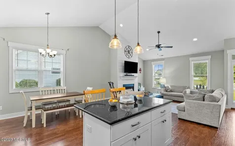 112 Meadowbrook Court Cedar Point NC 28584