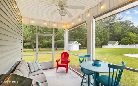 112 Meadowbrook Court Cedar Point NC 28584