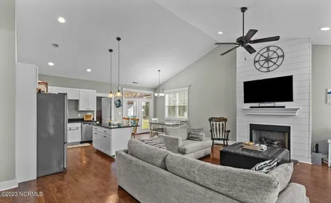 112 Meadowbrook Court Cedar Point NC 28584