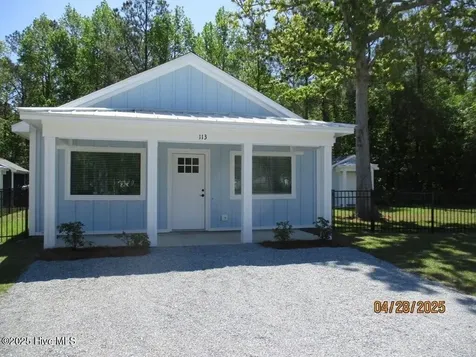 113 Long Pond Loop Swansboro NC 28584