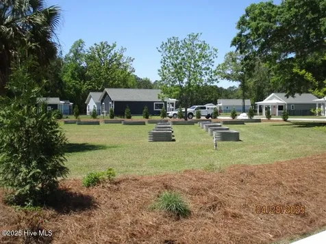 113 Long Pond Loop Swansboro NC 28584