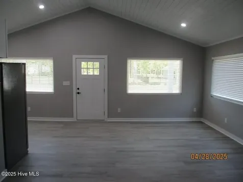 113 Long Pond Loop Swansboro NC 28584