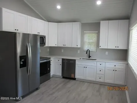 113 Long Pond Loop Swansboro NC 28584
