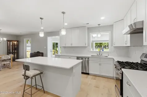 409 Plantation Drive New Bern NC 28562