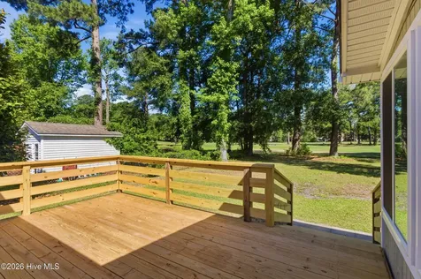 409 Plantation Drive New Bern NC 28562