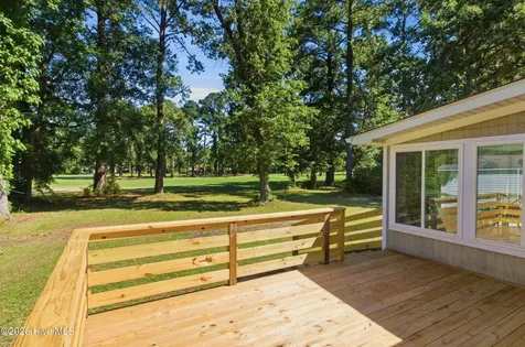 409 Plantation Drive New Bern NC 28562