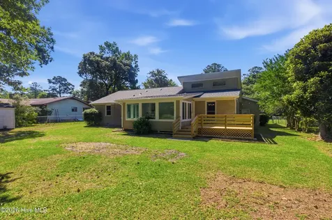 409 Plantation Drive New Bern NC 28562