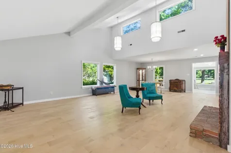 409 Plantation Drive New Bern NC 28562