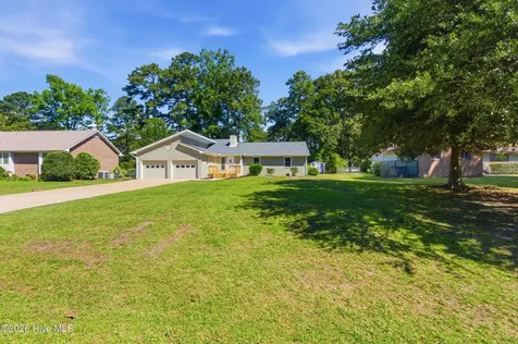 409 Plantation Drive New Bern NC 28562