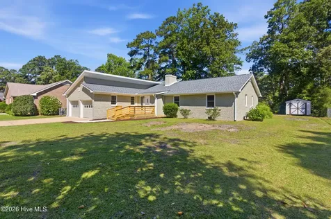 409 Plantation Drive New Bern NC 28562