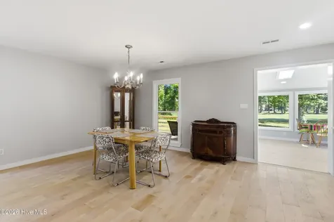409 Plantation Drive New Bern NC 28562