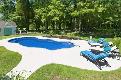 174 Highland Avenue Grantsboro NC 28529
