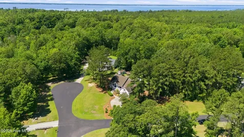 174 Highland Avenue Grantsboro NC 28529