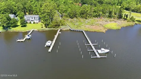 174 Highland Avenue Grantsboro NC 28529