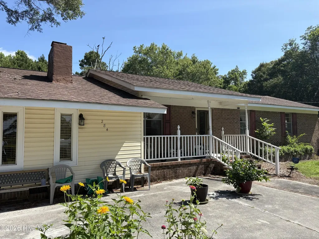 284 Laurel Road Beaufort NC 28516