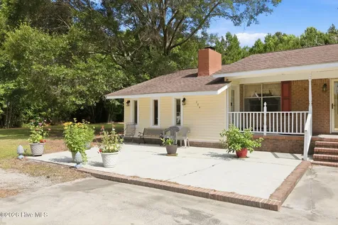 284 Laurel Road Beaufort NC 28516