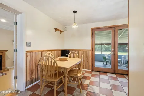 284 Laurel Road Beaufort NC 28516