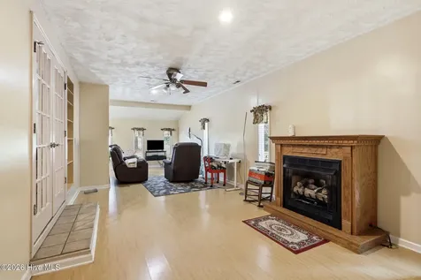284 Laurel Road Beaufort NC 28516