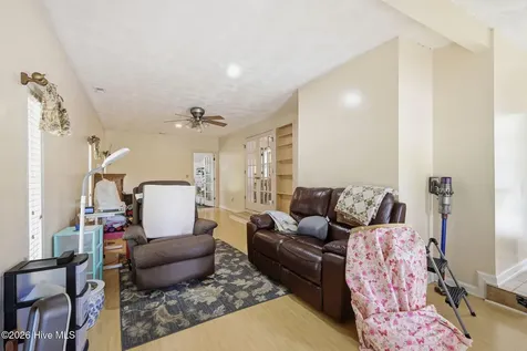 284 Laurel Road Beaufort NC 28516
