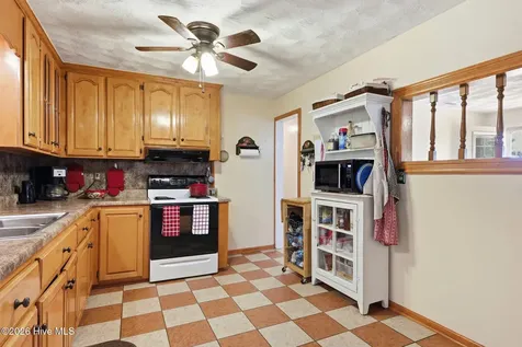 284 Laurel Road Beaufort NC 28516